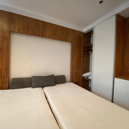 Sapphire 202 Sunny Апартамент *