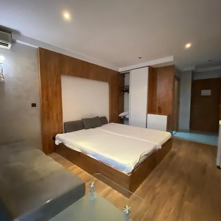 Sapphire 202 Sunny Apartment