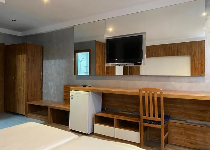 Sapphire 202 Sunny Slantchev Briag